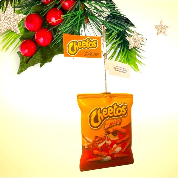 Crunchy Cheetos Ornament, 4”L approx,”Not edible * Seasonal  Ornament NWT - Picture 4 of 6